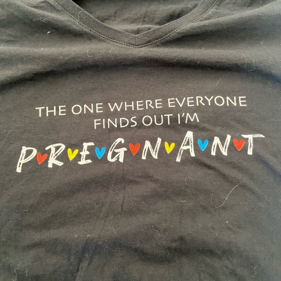 Women’s “Friends” Style Pregnancy Reveal V Neck Shirt Sz L - Picture 3 of 5